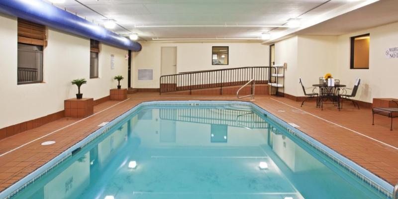 Holiday Inn Express London-I-70 By Ihg Экстерьер фото